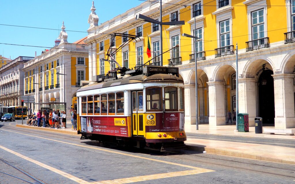 Conheça os 7 principais vistos para viver em Portugal em 2024